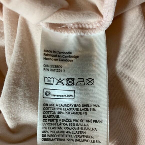 H&M Capped Lace Tee  - Picture 3 of 4